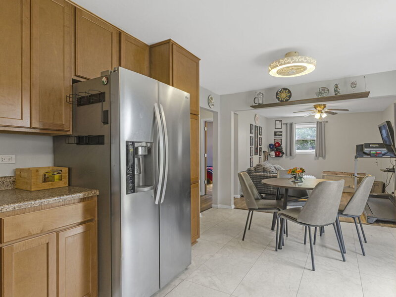 309 E Walnut Street Roselle IL 60172