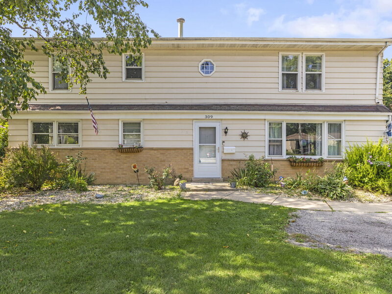 309 E Walnut Street Roselle IL 60172