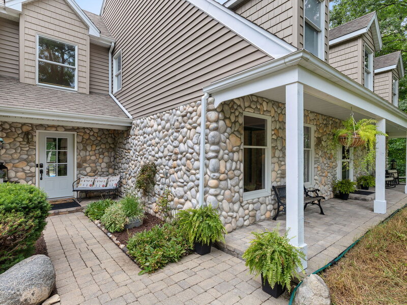 8310 Mason Hill Road Woodstock IL 60098