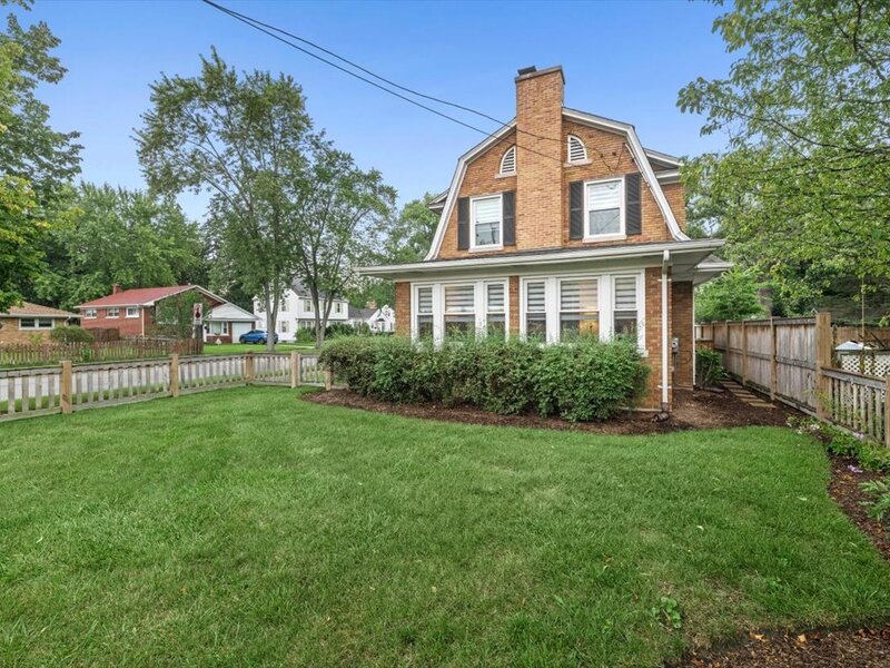 432 Colville Place Waukegan IL 60085