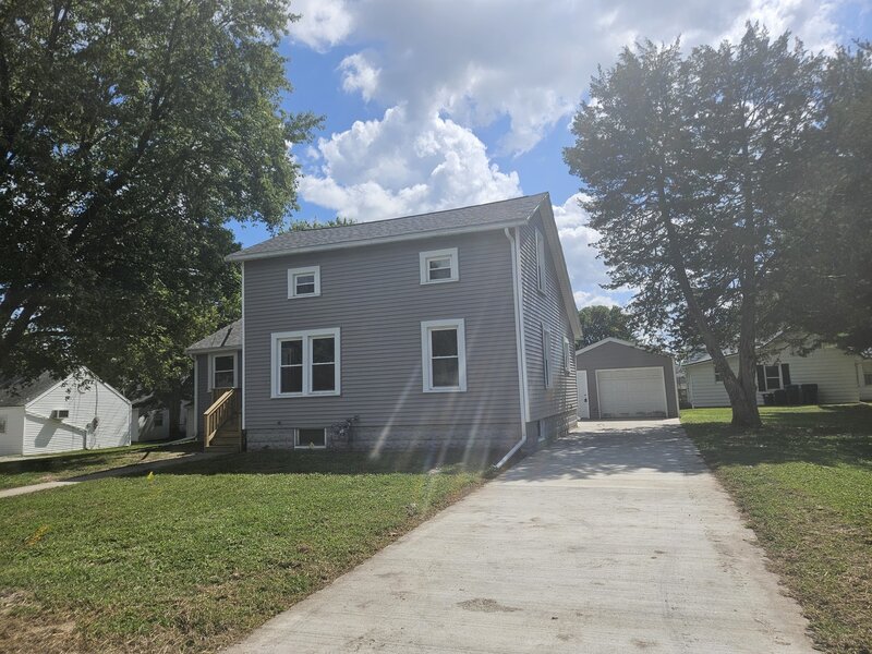 1211 W 5th Street Rock Falls IL 61071
