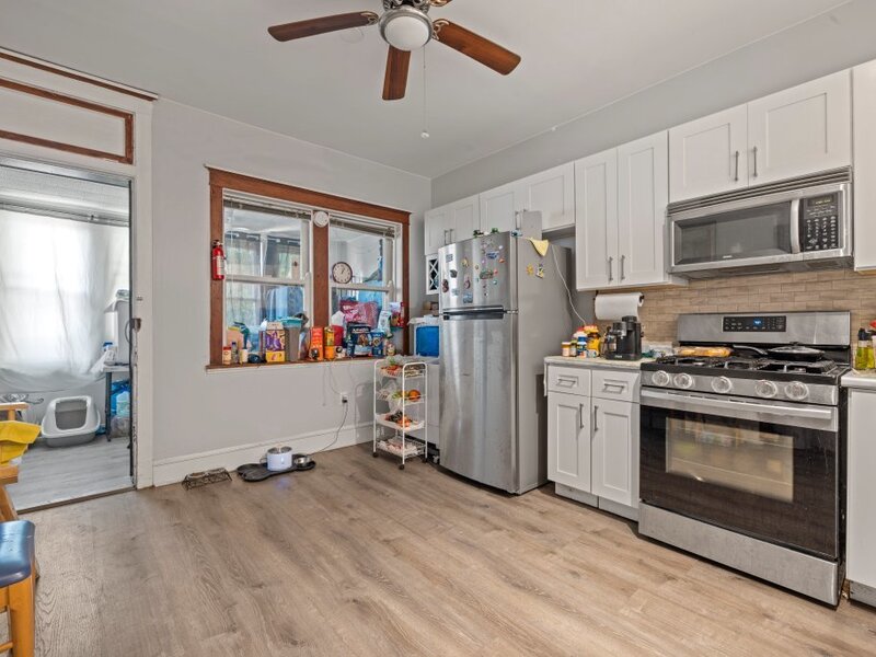 7618 S Sangamon Street Chicago IL 60620