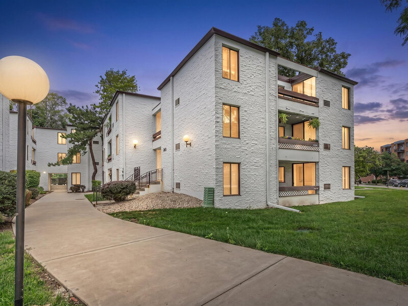 322 W Miner Street Arlington Heights IL 60005