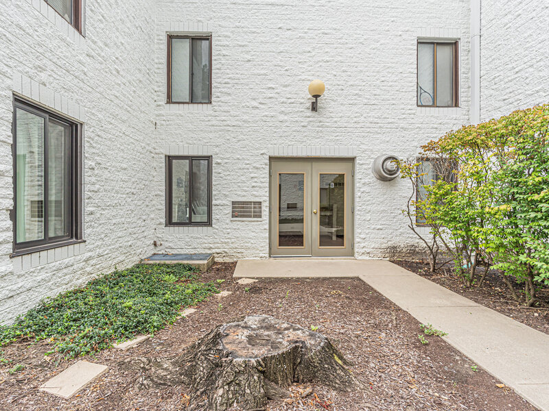 322 W Miner Street Arlington Heights IL 60005