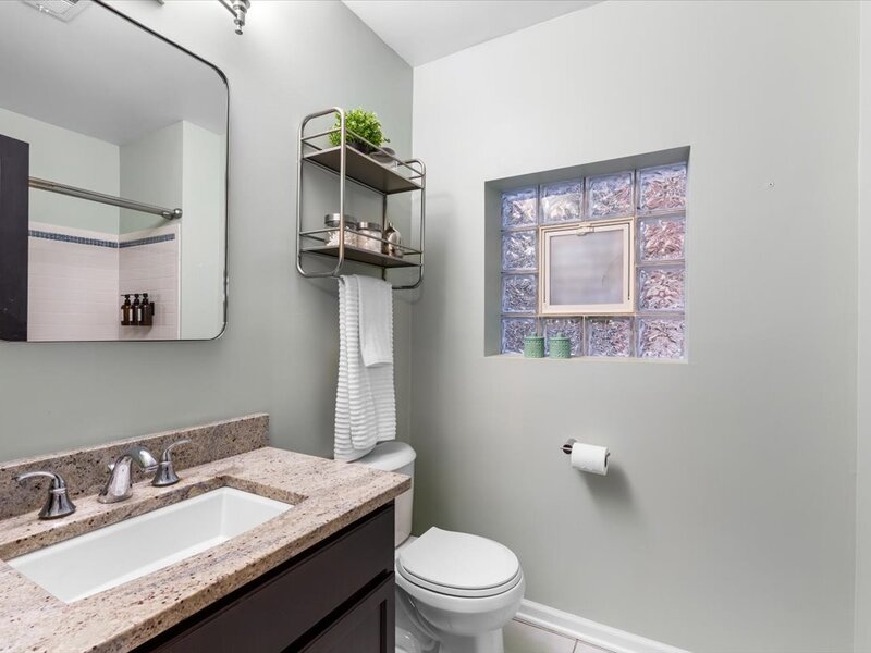 1436 N Bosworth Avenue Chicago IL 60642