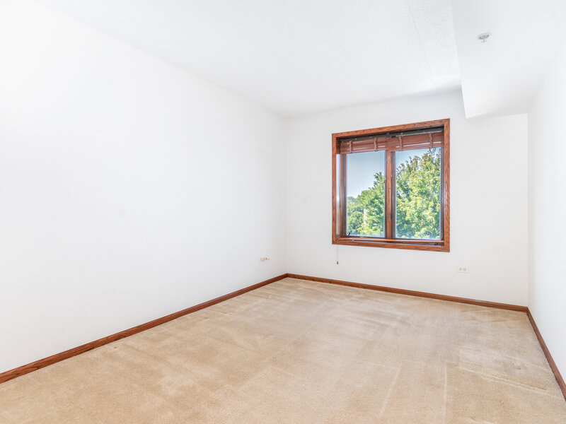 2030 Saint Regis Drive Lombard IL 60148