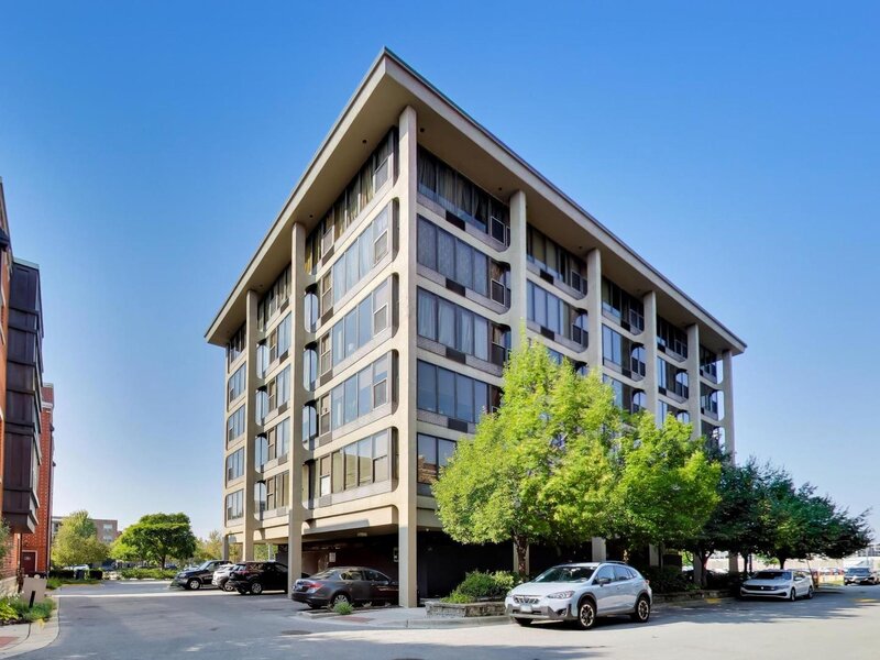 345 E Eastgate Place Chicago IL 60616