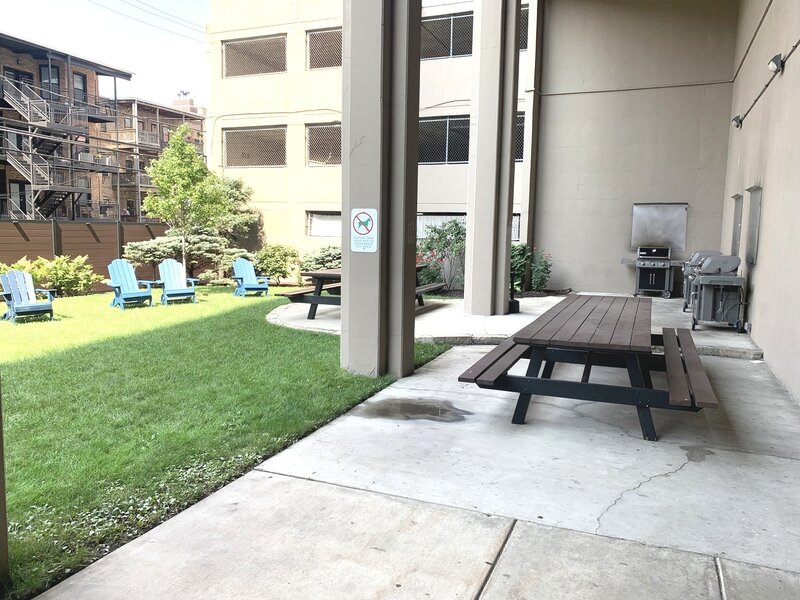 5320 N Sheridan Road Chicago IL 60640