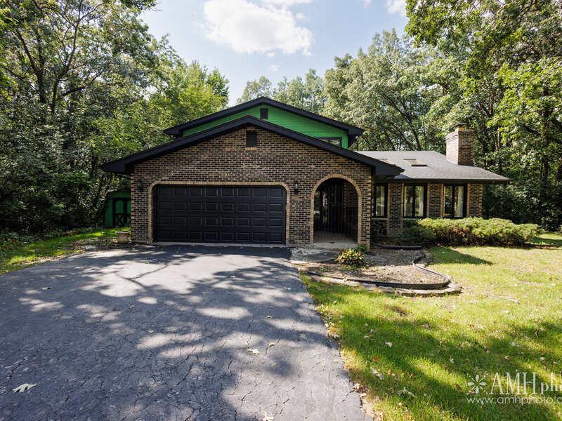 855 Charles Street Crete IL 60417