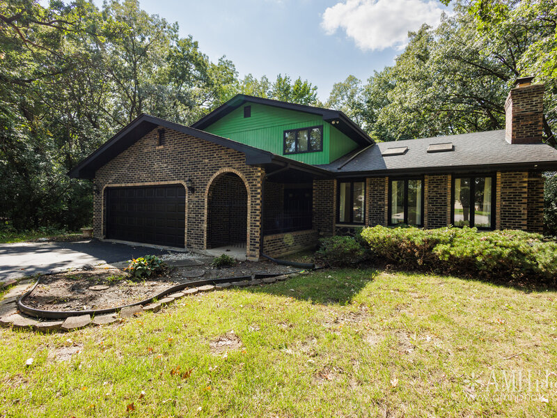 855 Charles Street Crete IL 60417