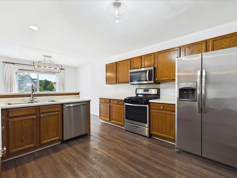 472 Heather Court Lindenhurst IL 60046