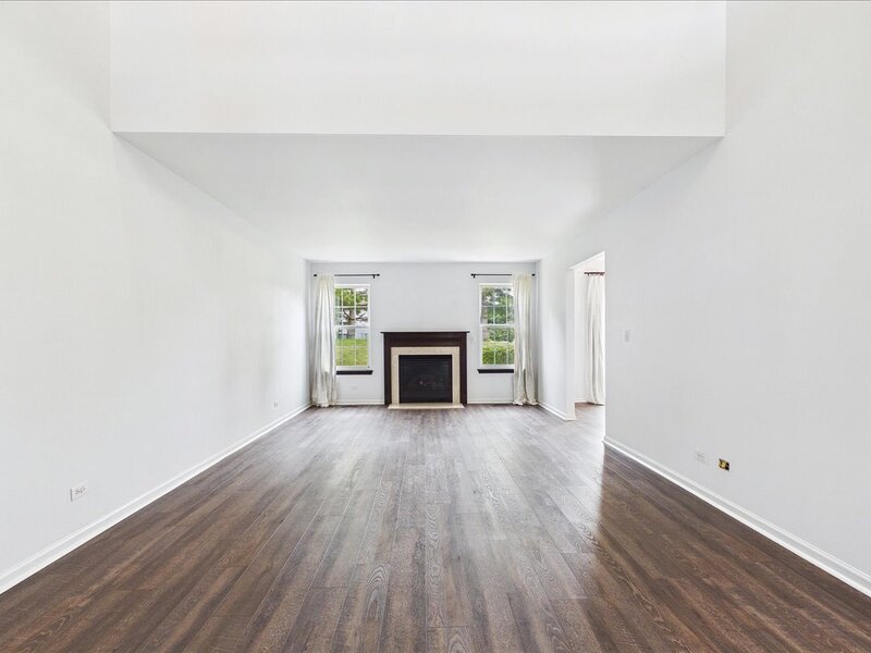 472 Heather Court Lindenhurst IL 60046