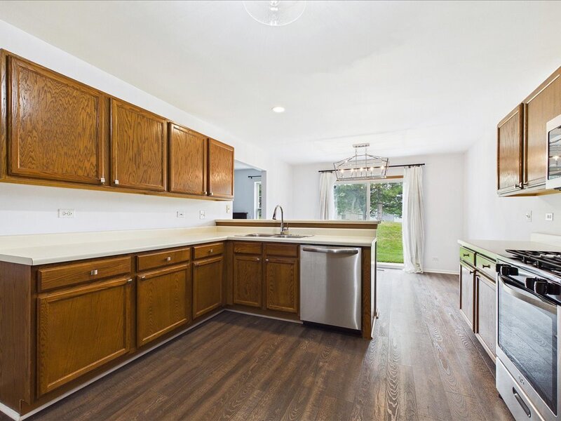 472 Heather Court Lindenhurst IL 60046
