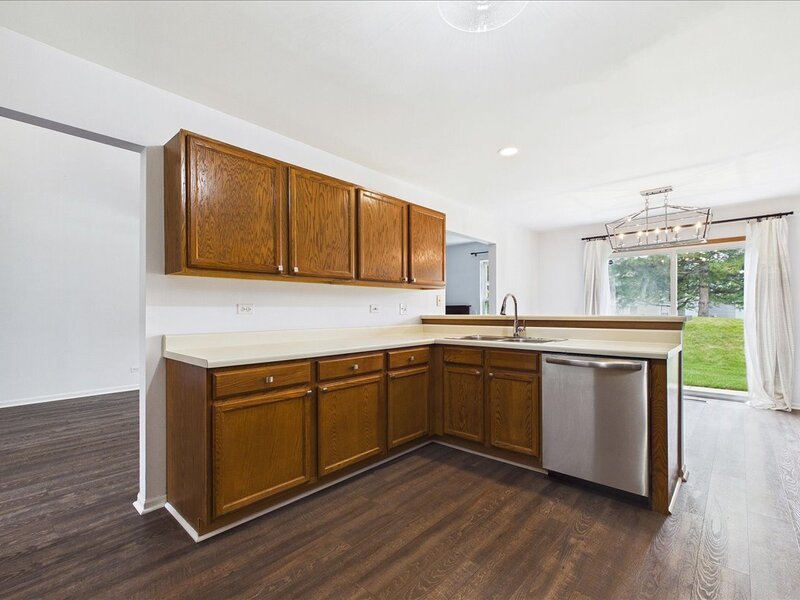472 Heather Court Lindenhurst IL 60046
