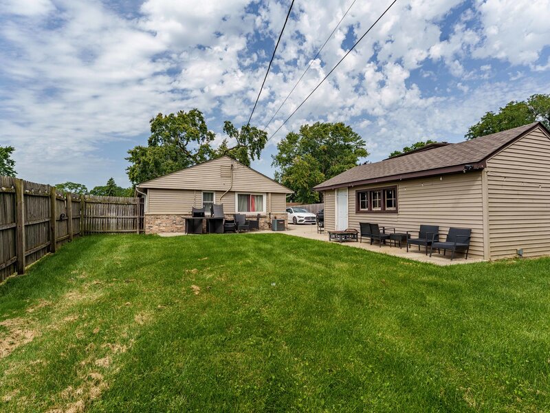 5037 Elm Circle Drive Oak Lawn IL 60453