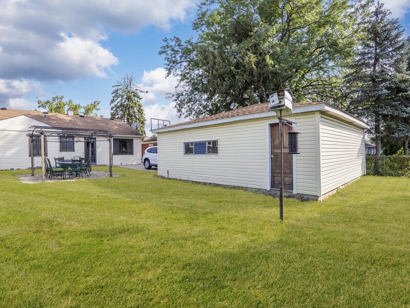 1895 Welwyn Avenue Des Plaines IL 60018