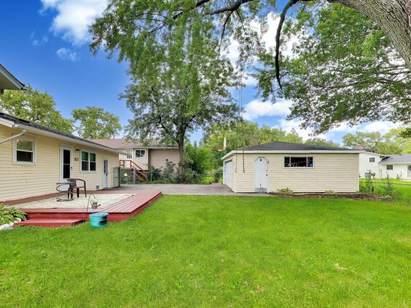2805 Kincaid Drive Woodridge IL 60517