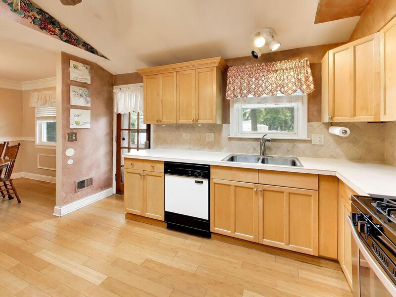 2805 Kincaid Drive Woodridge IL 60517