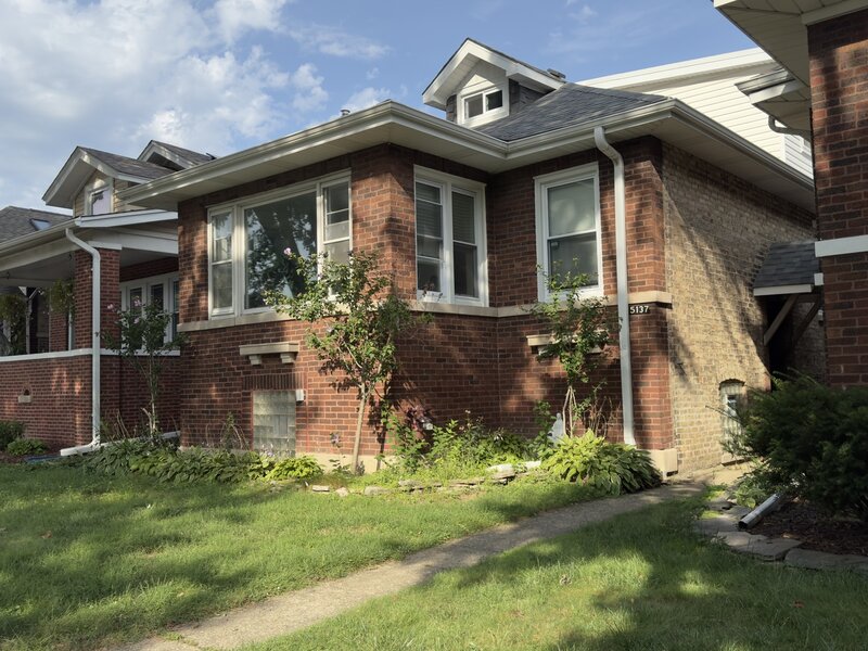 5137 N Menard Avenue Chicago IL 60630
