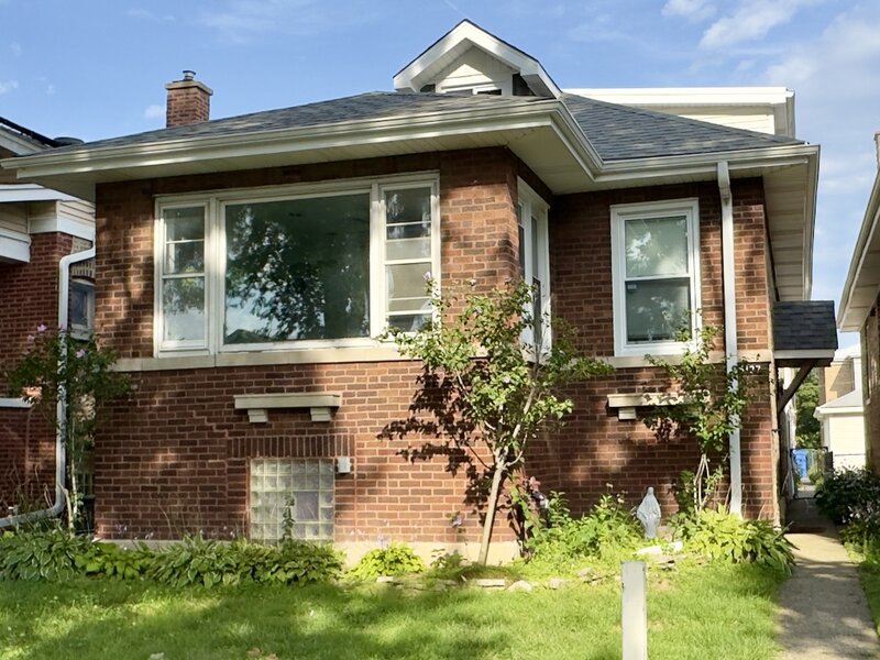 5137 N Menard Avenue Chicago IL 60630