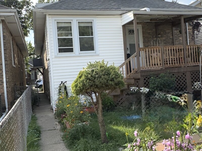 5137 N Menard Avenue Chicago IL 60630