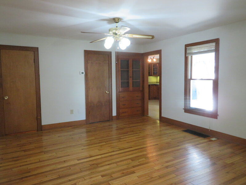 604 West Avenue Morris IL 60450