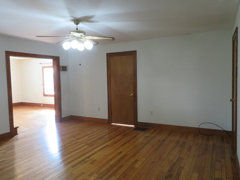 604 West Avenue Morris IL 60450