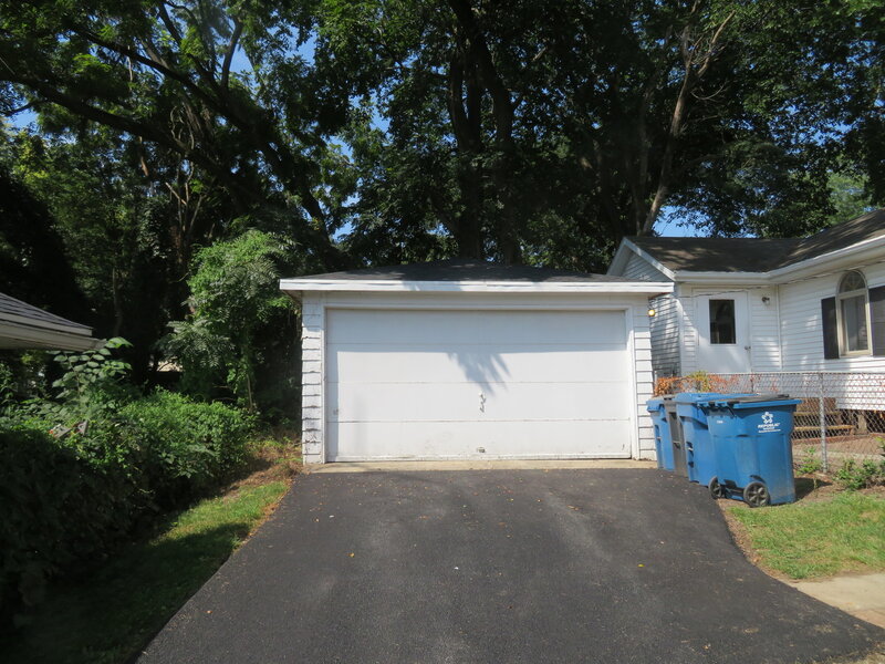604 West Avenue Morris IL 60450