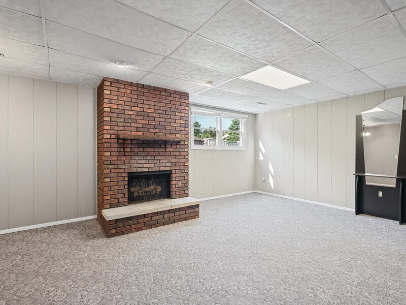 1609 Erin Drive Normal IL 61761