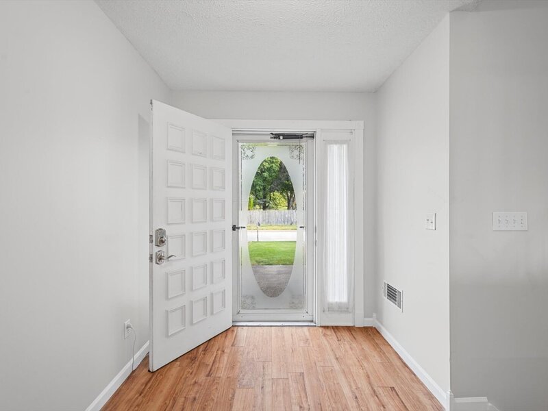1609 Erin Drive Normal IL 61761