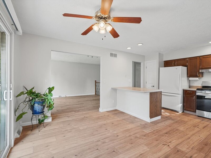 1609 Erin Drive Normal IL 61761