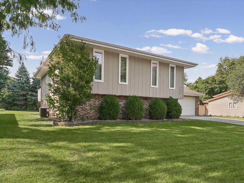 1609 Erin Drive Normal IL 61761