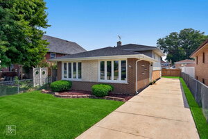 Photo of 7725 Narragansett Avenue Burbank IL 60459