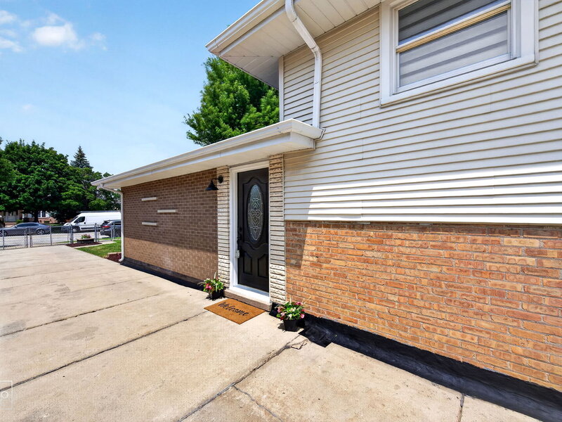 7725 Narragansett Avenue Burbank IL 60459