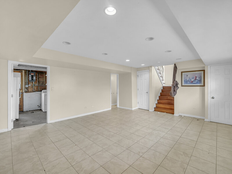 10 N Adams Drive Addison IL 60101