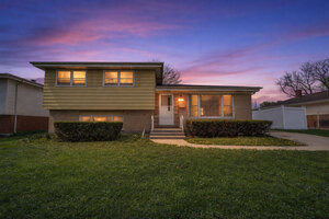 Photo of 10 N Adams Drive Addison IL 60101