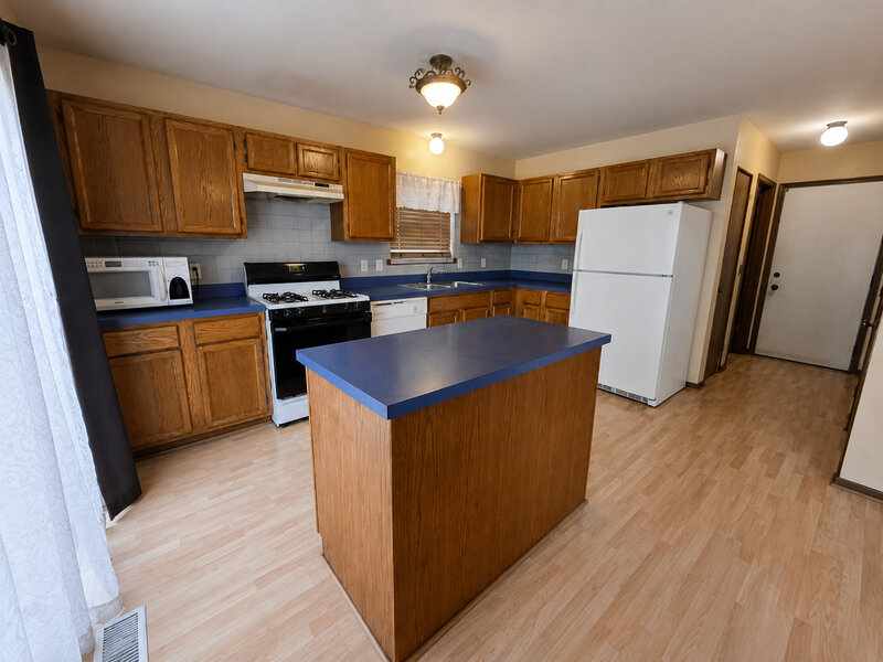 125 Hamlet Circle Montgomery IL 60538