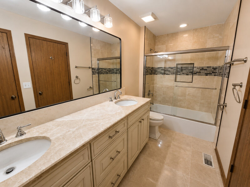 125 Hamlet Circle Montgomery IL 60538