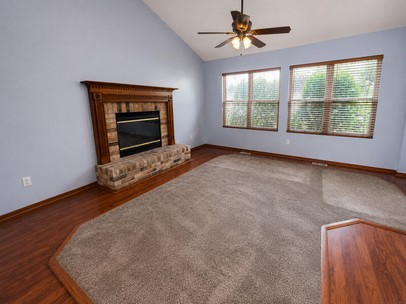 125 Hamlet Circle Montgomery IL 60538