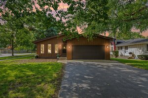 Photo of 452 Commonwealth Lane Elmhurst IL 60126