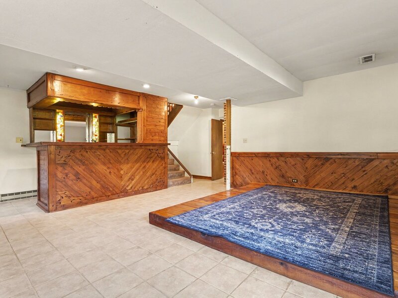 452 Commonwealth Lane Elmhurst IL 60126
