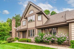 Photo of 1902 Forest Creek Lane Libertyville IL 60048 Unit 1902