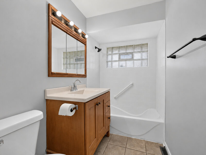 17427 Lorenz Avenue Lansing IL 60438