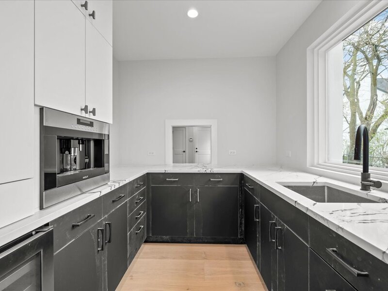 22 Lakeview Terrace Highland Park IL 60035