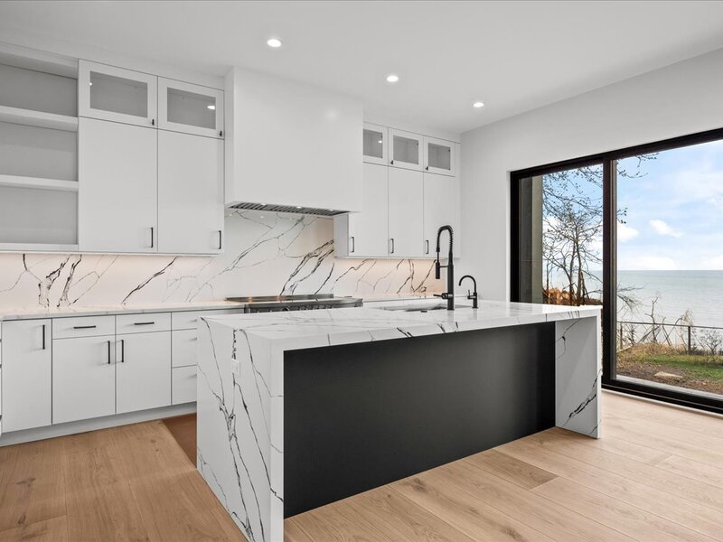 22 Lakeview Terrace Highland Park IL 60035