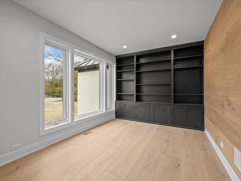 22 Lakeview Terrace Highland Park IL 60035