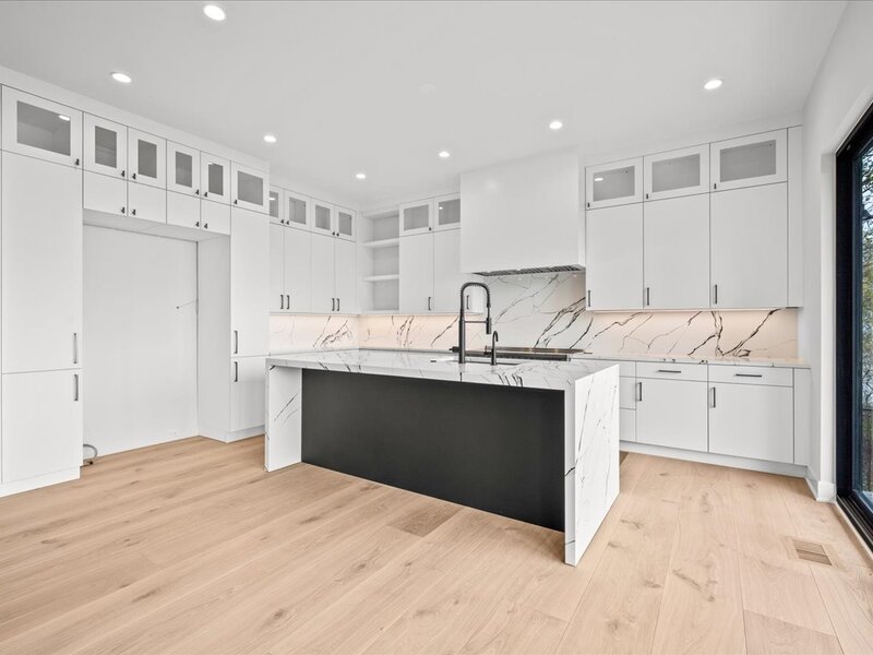 22 Lakeview Terrace Highland Park IL 60035