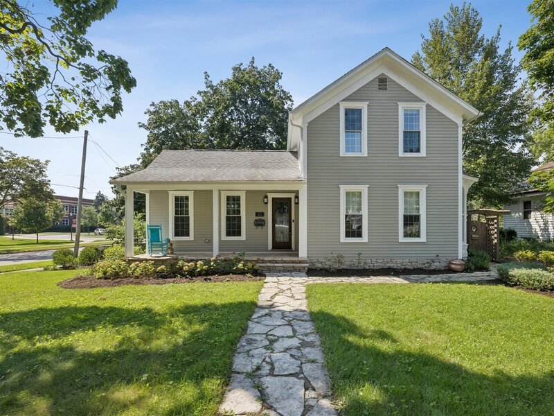 110 S Walkup Avenue Crystal Lake IL 60014