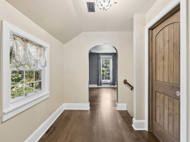 110 S Walkup Avenue Crystal Lake IL 60014