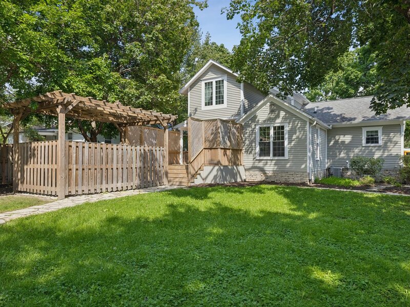 110 S Walkup Avenue Crystal Lake IL 60014
